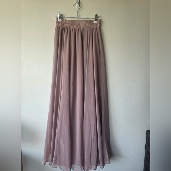Dresses & Skirts - Women's Mauve Elastic Waist Maxi Skirt
